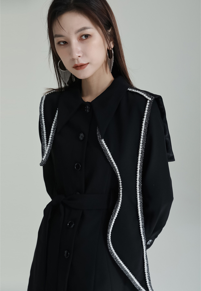 Fashionable design contrasting color short black dress A1218106