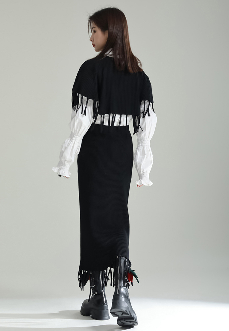 2024 Fashionable Casual Tassel Shawl + Skirt Knitted Suit A1218153GY