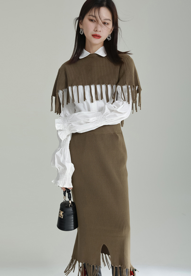 2024 Fashionable Casual Tassel Shawl + Skirt Knitted Suit A1218153GY