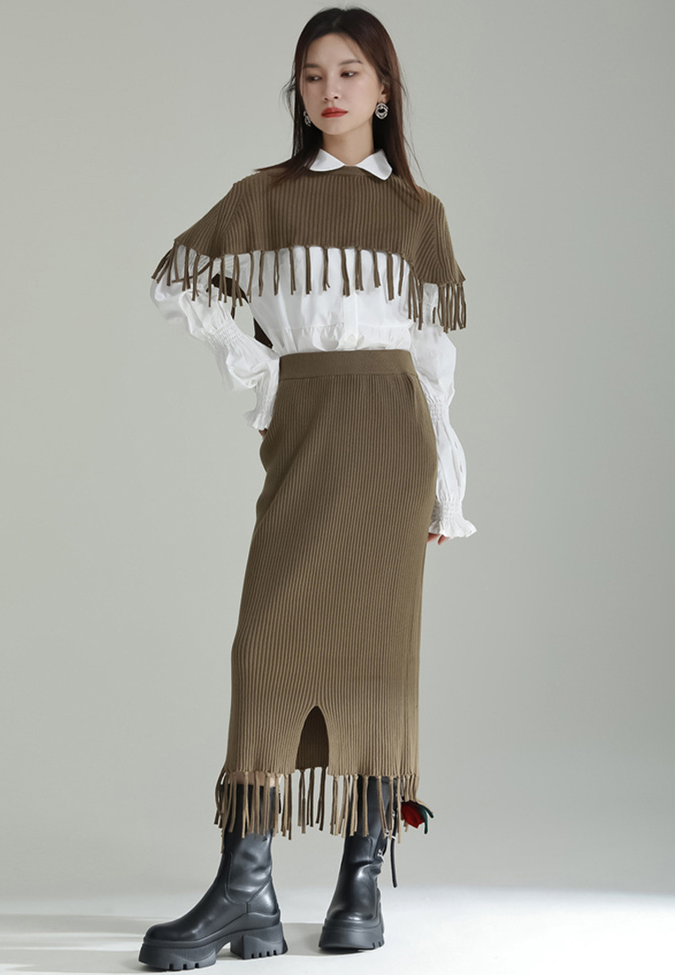 2024 Fashionable Casual Tassel Shawl + Skirt Knitted Suit A1218153GY