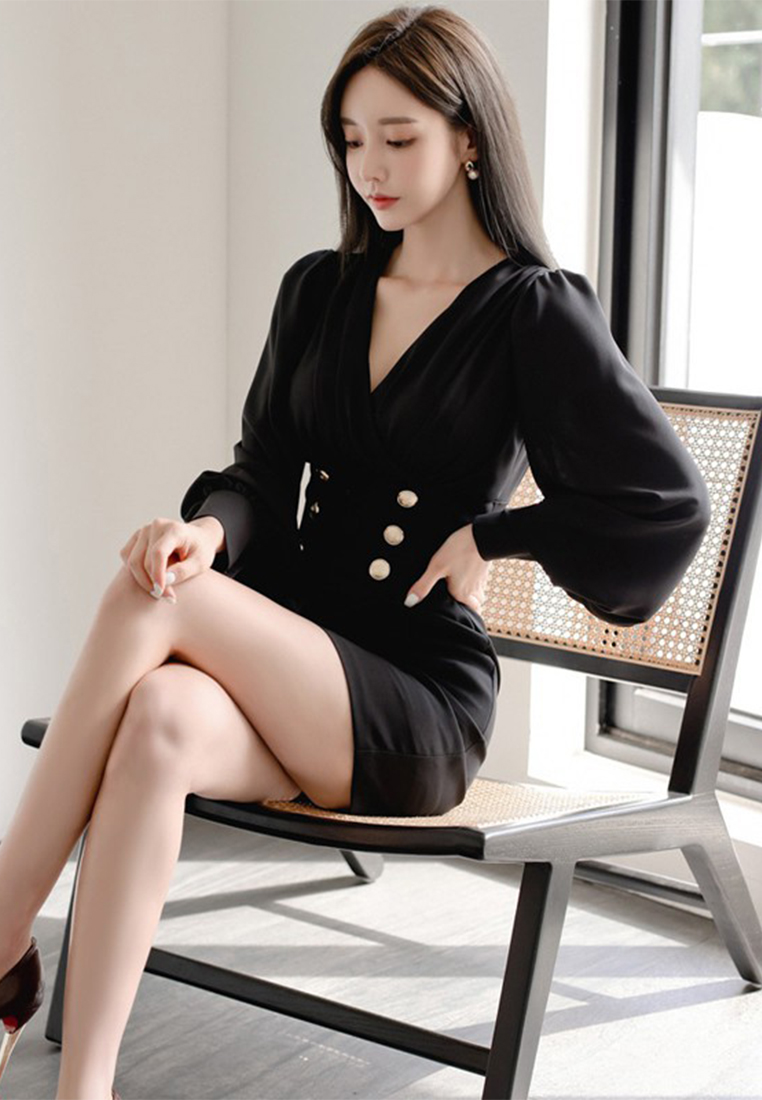 Hepburn style v-neck hip skirt womens autumn new fashion high-end dress A121874BK
