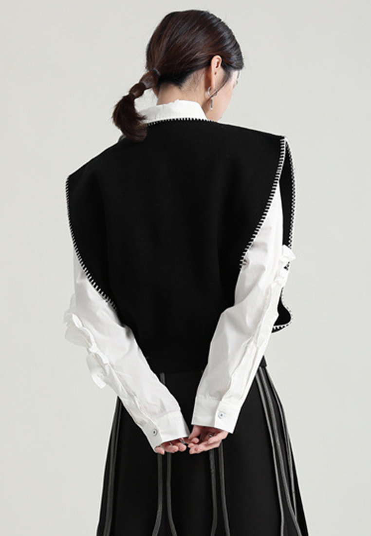 Stylish overlock design contrasting color knitted vest A121885