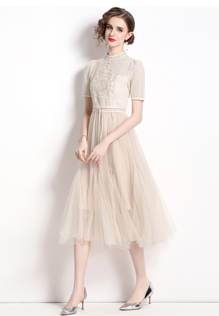 2023 French Vintage Mature Short Sleeve Round Neck Lace Dress CA0613100