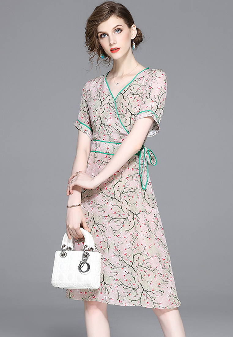 --Summer Floral Dress With Butterfly Knot Detail CA071215