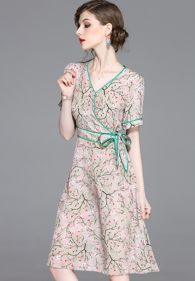--Summer Floral Dress With Butterfly Knot Detail CA071215