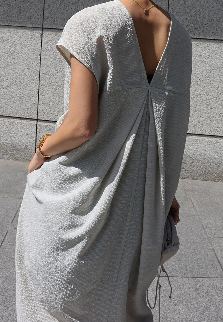 --High Luxury Design Front And Back V-Neck Chest Drawstring Pleated One-Piece Dress CA23032139