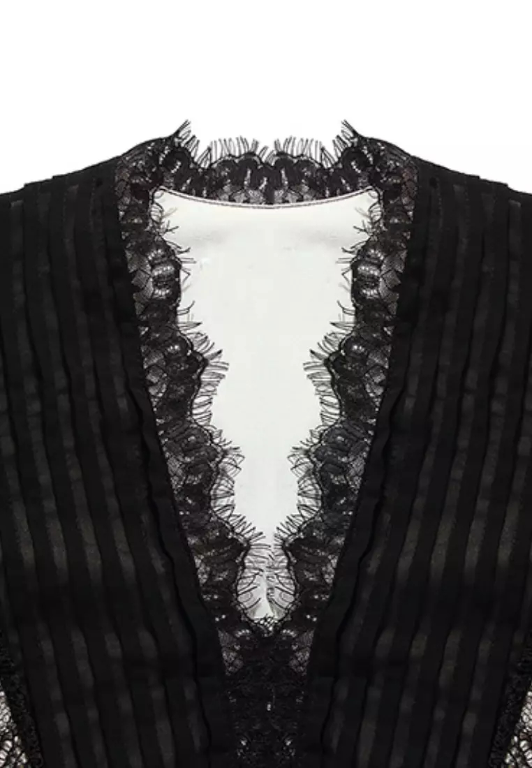 New elegant long-sleeved lace embroidered deep V black dress K100302