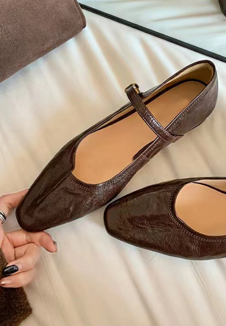 Soft leather low-cut square-toe Mary Jane flat shoes CA25112812BW