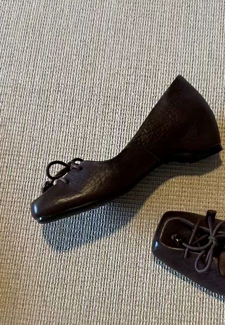 Square toe retro Mary Jane with hidden height increase CA25112803BW