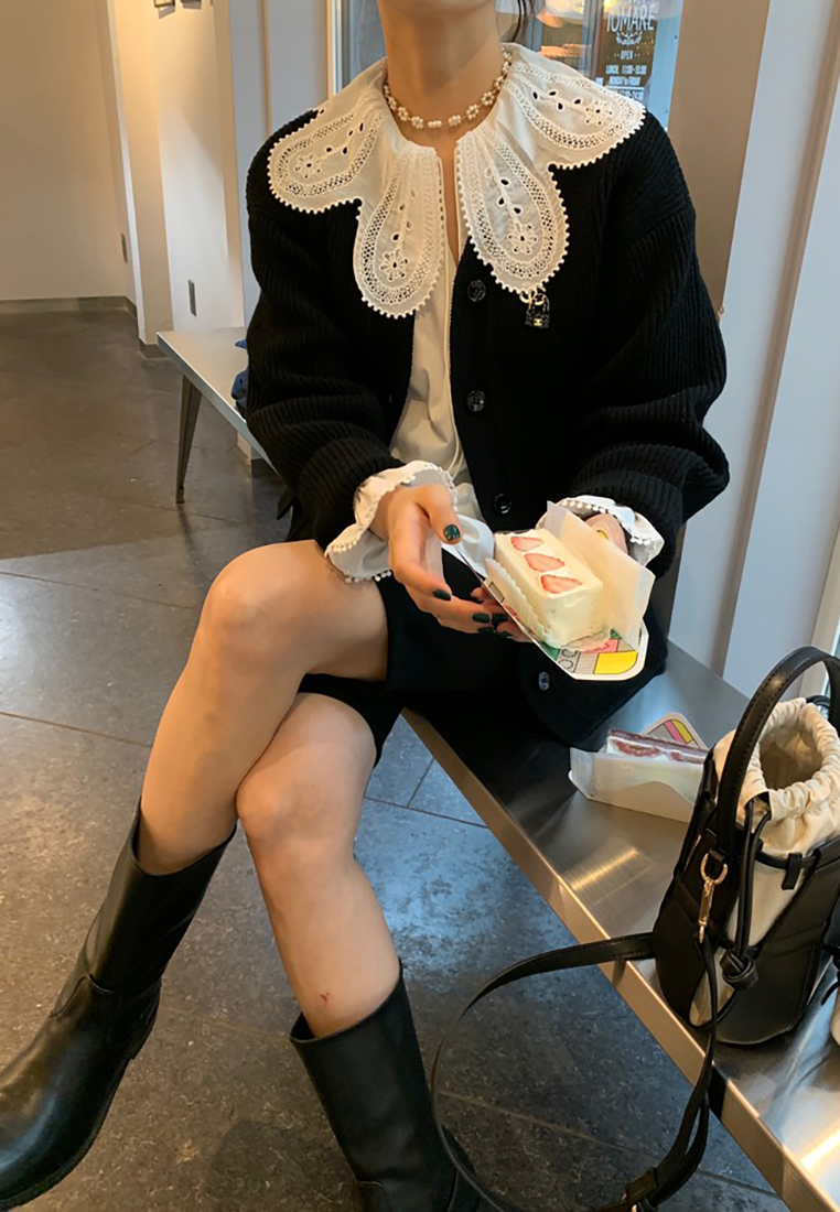 Korean loose and versatile flared sleeve shirt CA24092745W