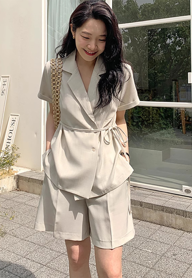 Korean retro lapel tie loose coat + high waist wide leg casual shorts set CA25060325BE