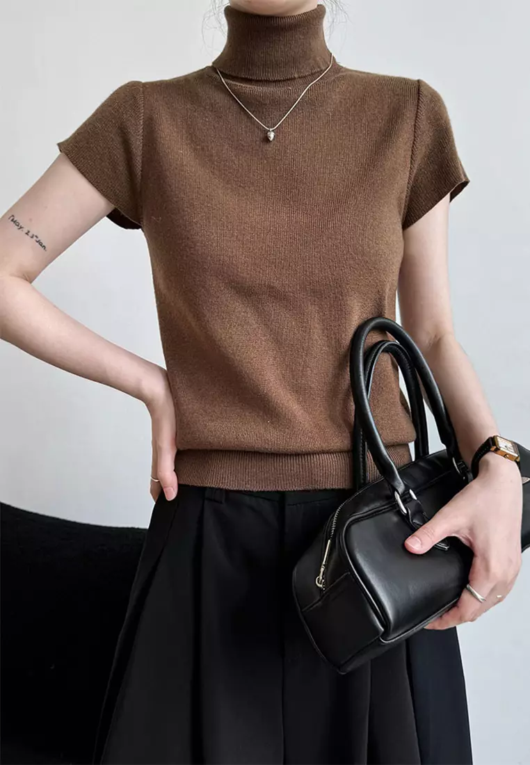 Classic slim fit short sleeved knitted sweater CA24092357BW