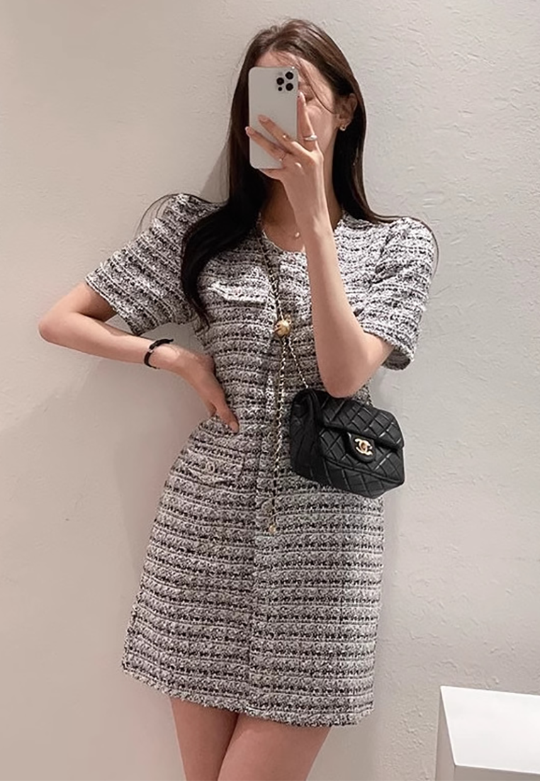 Temperament round neck slim button dress CA25032729W