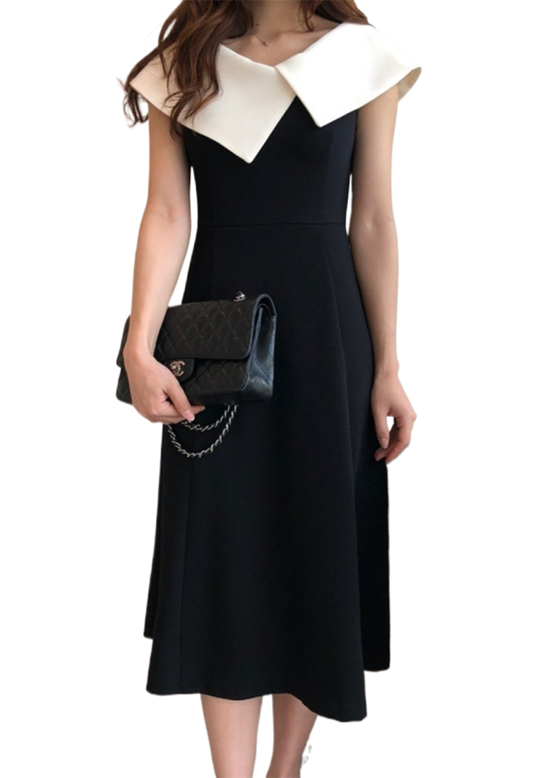 New sleeveless slim fit hip hugging dress CA25032741W