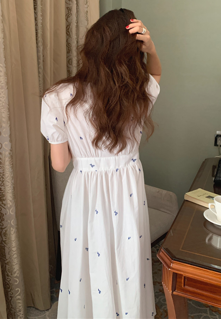 Embroidered button waist cinching bubble sleeve dress CA25032730GR