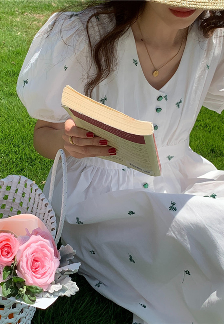 Embroidered button waist cinching bubble sleeve dress CA25032730GR