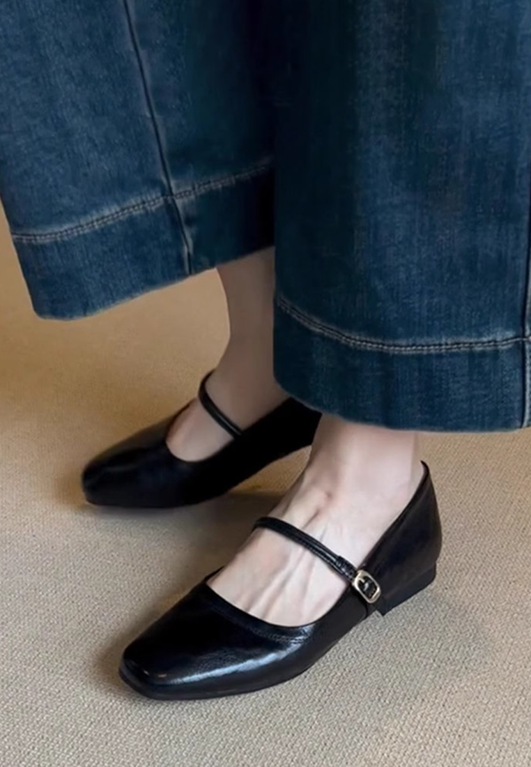 French retro buckle strap flat leather shoes CA25021328BK