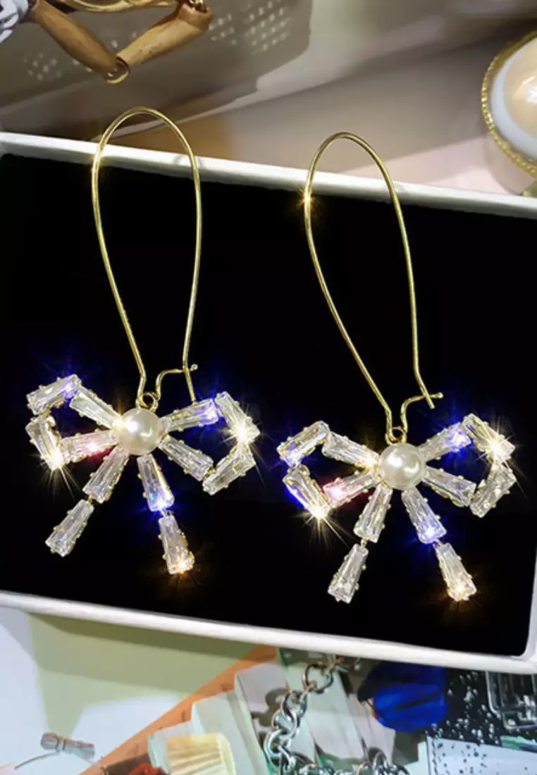 6 - Bow Earrings CA060320W