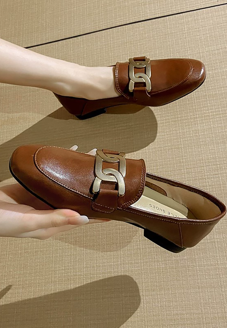 Retro British style slip-on round toe flat leather shoes CA25021348BW