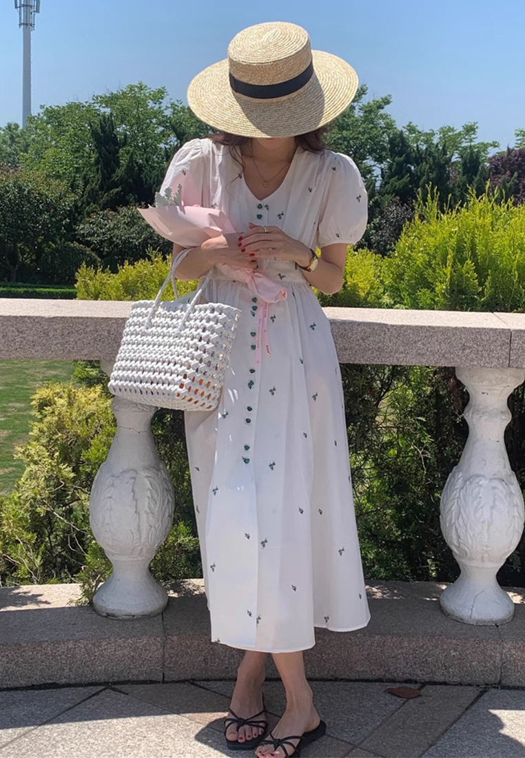 Embroidered button waist cinching bubble sleeve dress CA25032730GR