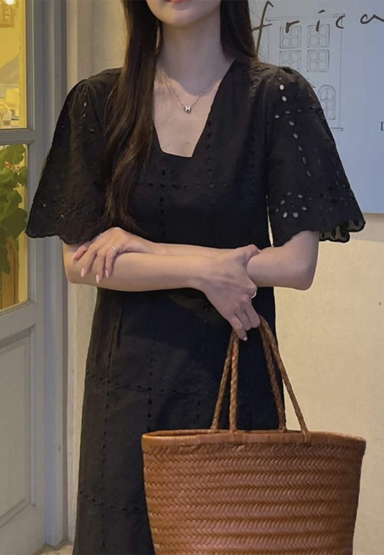 Summer French minimalist hollow lace short sleeved dress CA25032715BK