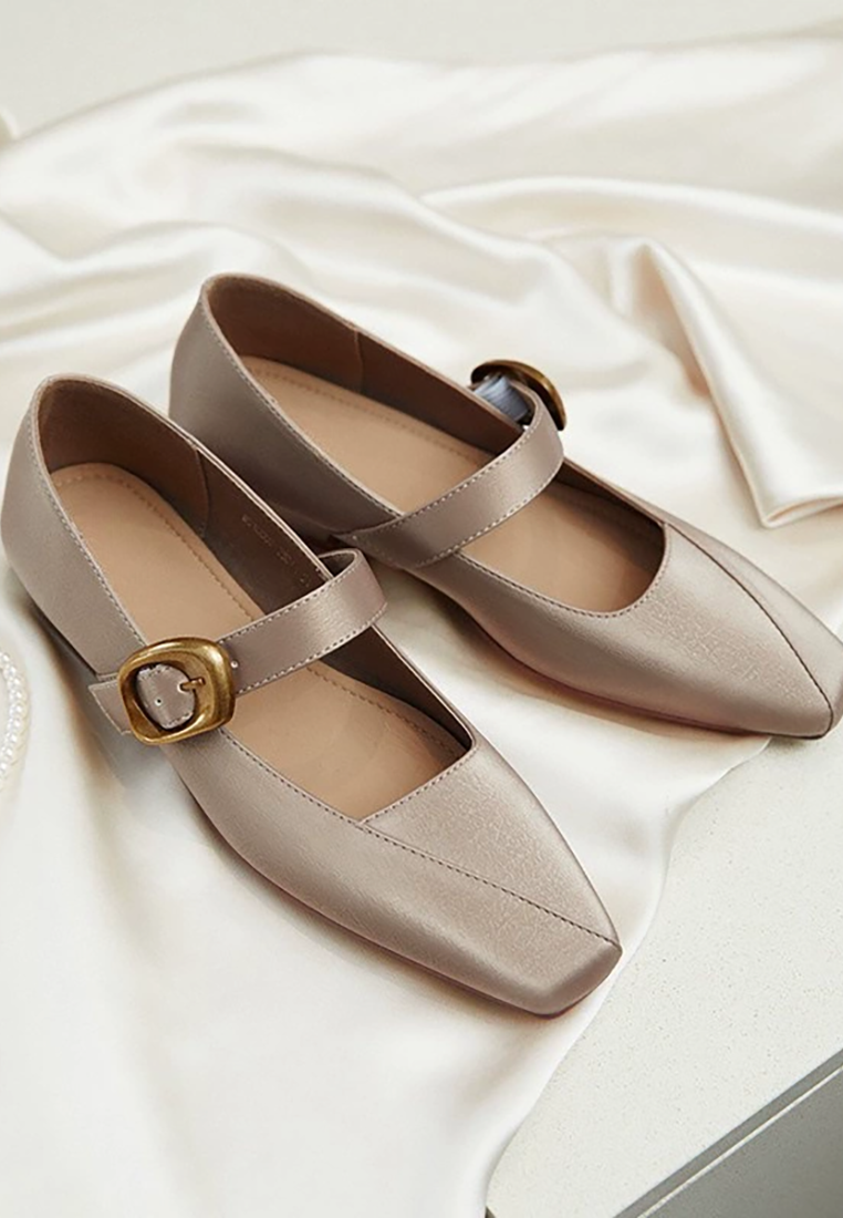 New low-heeled silk square-toed shoes CA25021322GR