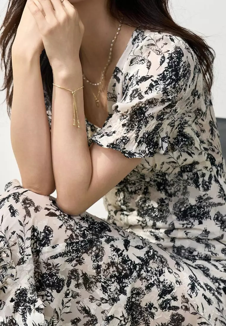 2024 NewFishtail Black and White Printed V-Neck Dress K052401