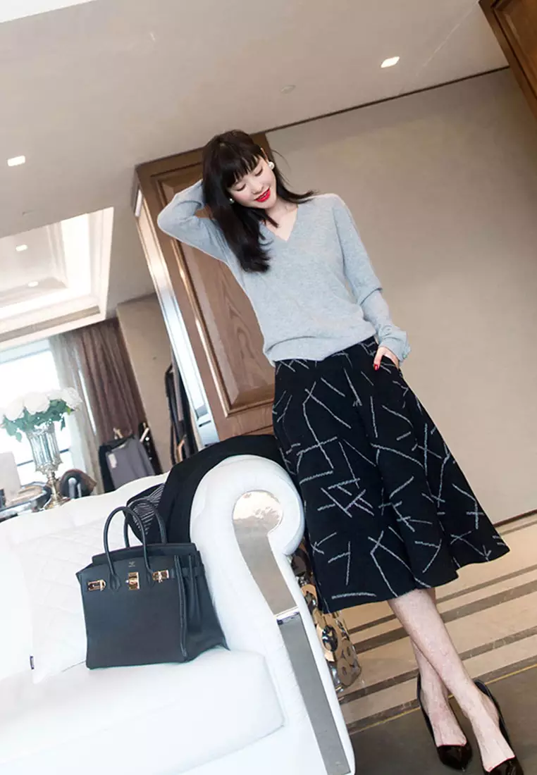 Basic V Neck Pullover CA112811GY