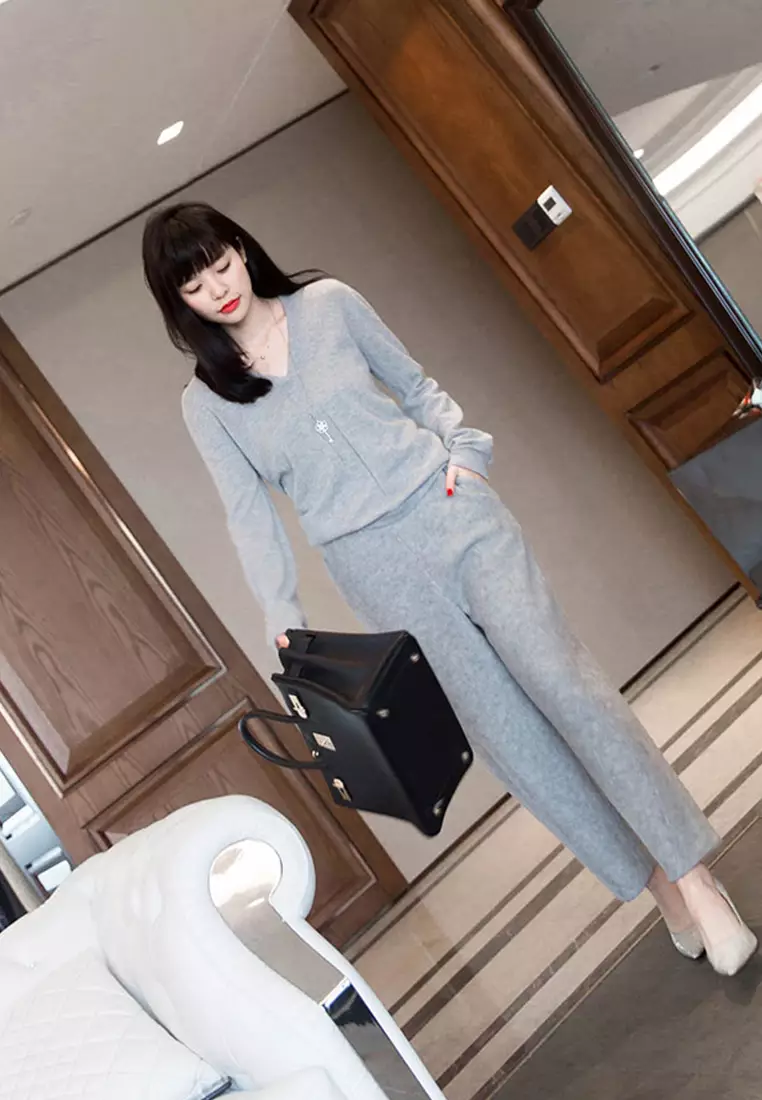 Basic V Neck Pullover CA112811GY