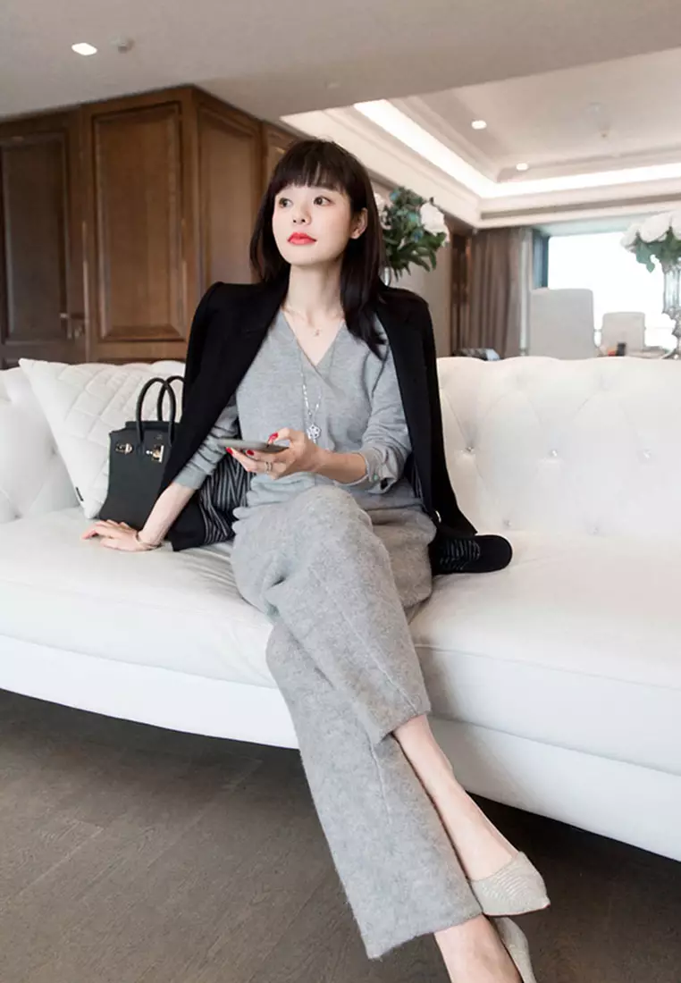 Basic V Neck Pullover CA112811GY