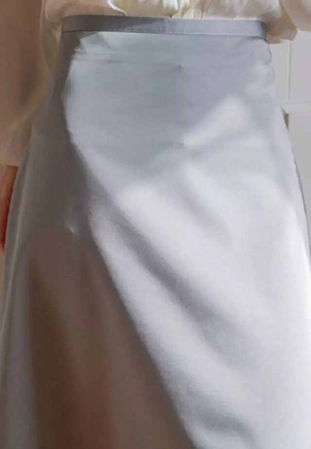 French Retro Silk High Waist Midi Skirt A21031922BL