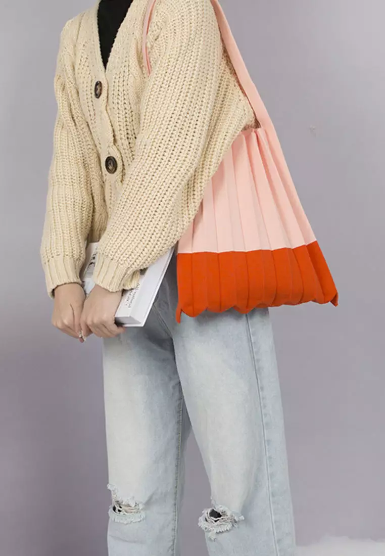 Knitted Color Matching Pleated Hand Bag CA072929PIRD