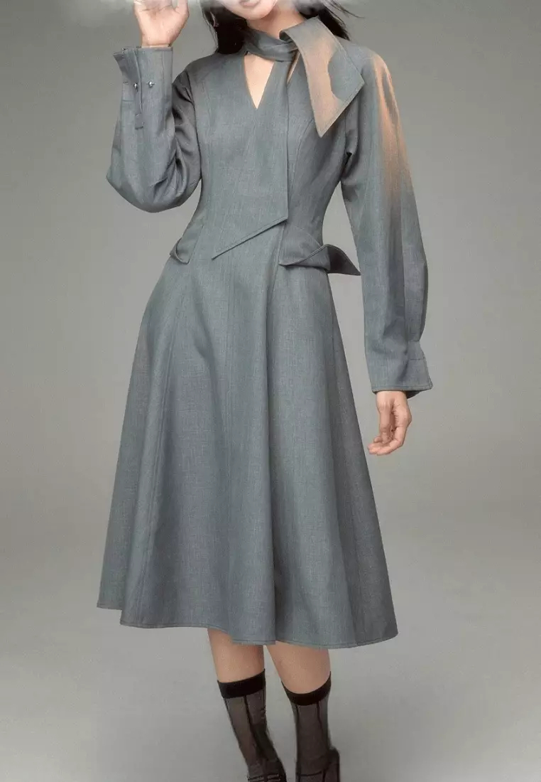 2024 new elegant gray V-neck long-sleeved dress K092601