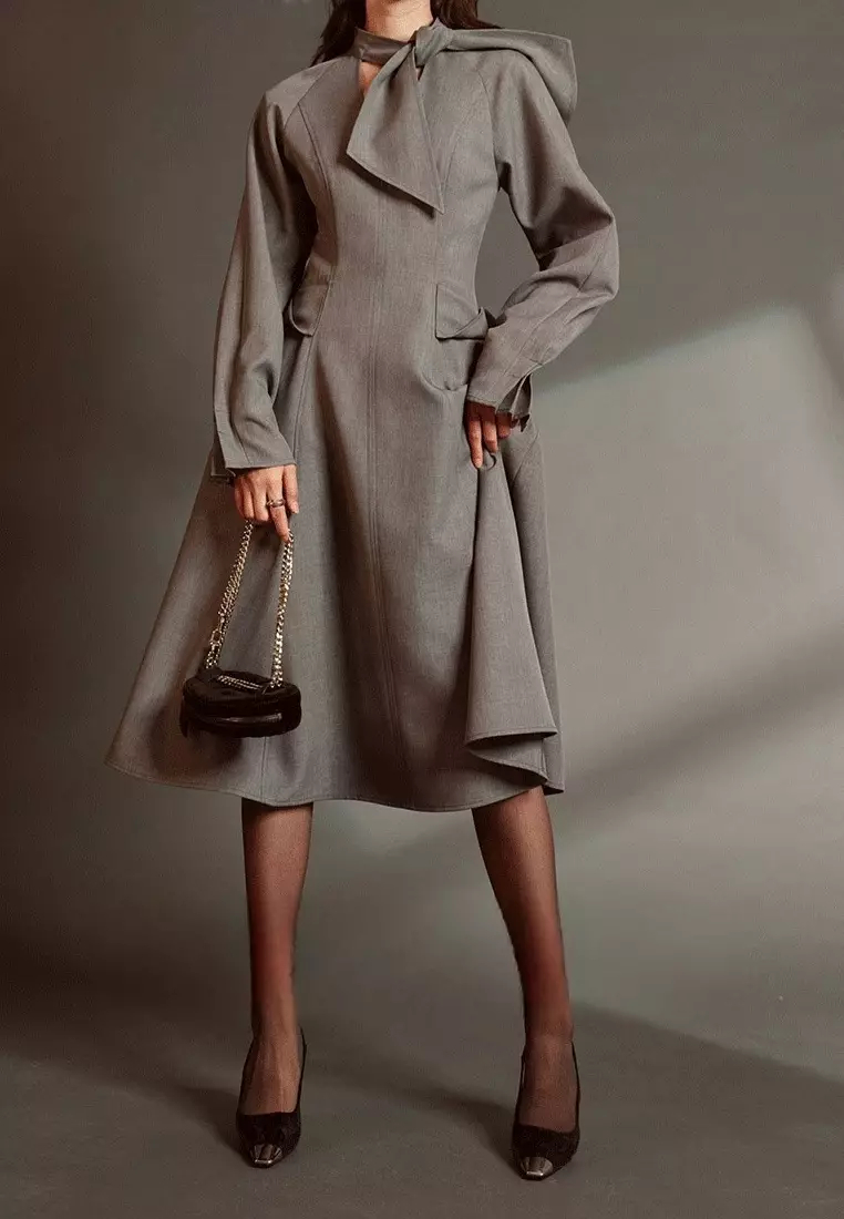 2024 new elegant gray V-neck long-sleeved dress K092601
