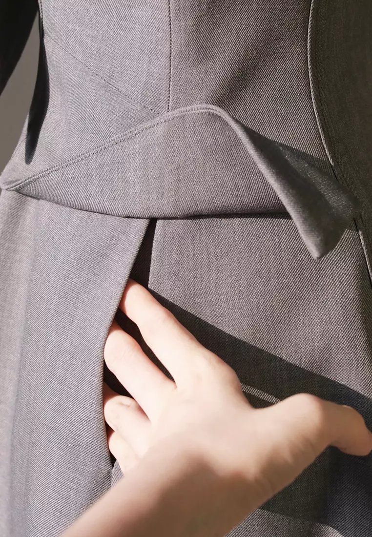 2024 new elegant gray V-neck long-sleeved dress K092601