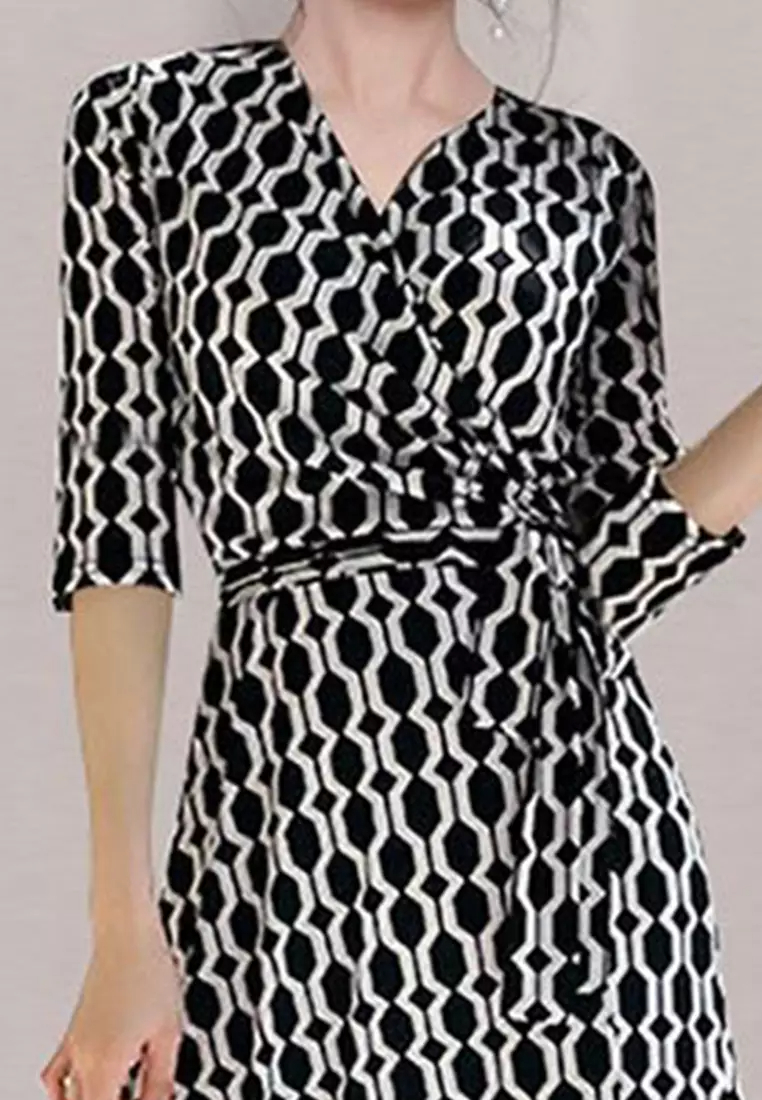 2024 S/S Elegant Vintage V-Neck Half Sleeve Lace Up Waist Geometric Midi Dress A23022423