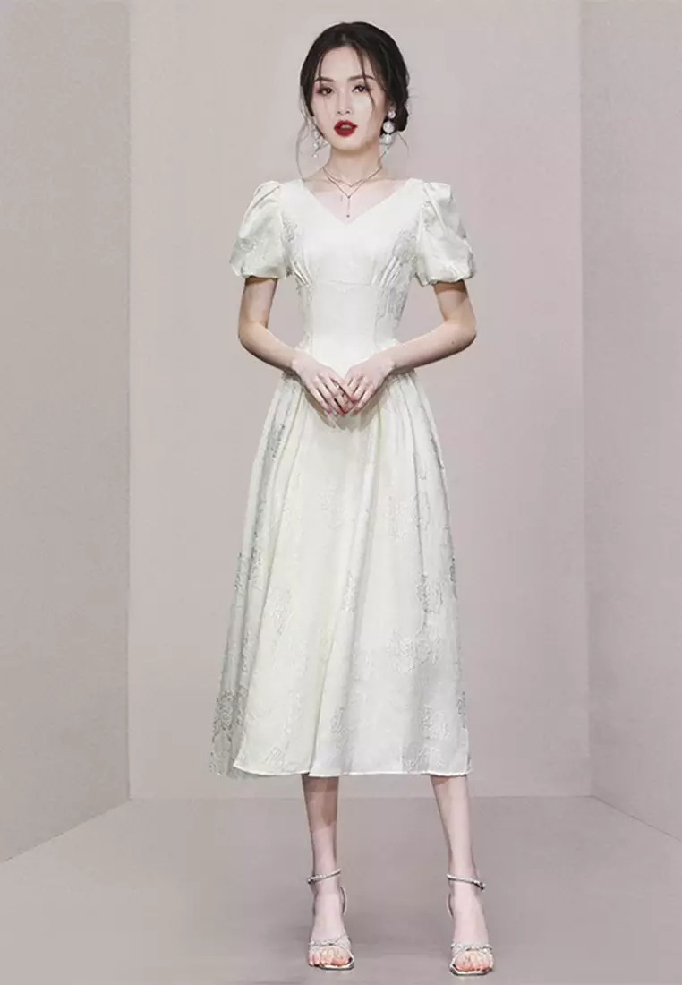 2024 New French-style Little White Dress Elegant V-neck Versatile Dress CA061356