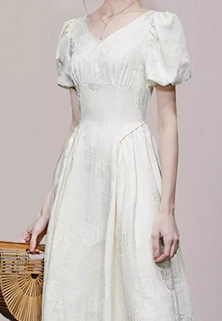 2024 New French-style Little White Dress Elegant V-neck Versatile Dress CA061356