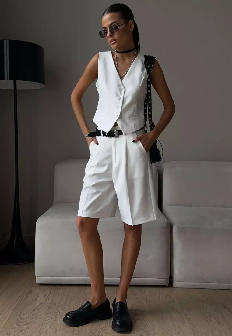 Summer retro fashion V-neck single-breasted vest + straight suit shorts suit K052701GY