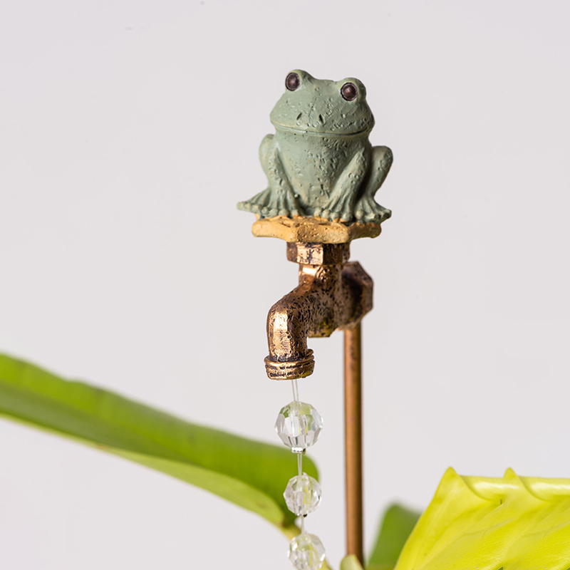 💧Animal-Shaped Faucet Plant Stake