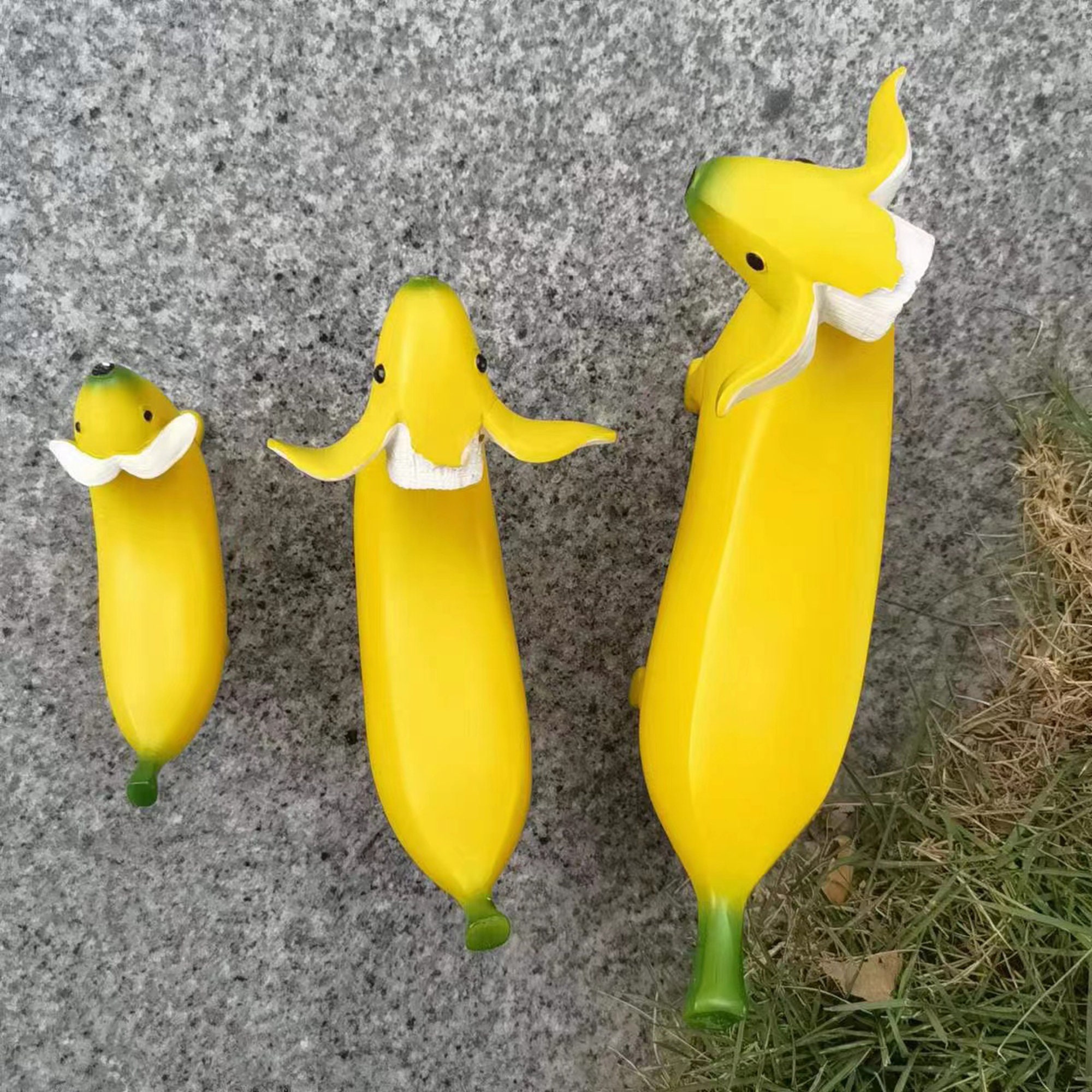 Banana Dog Statue 