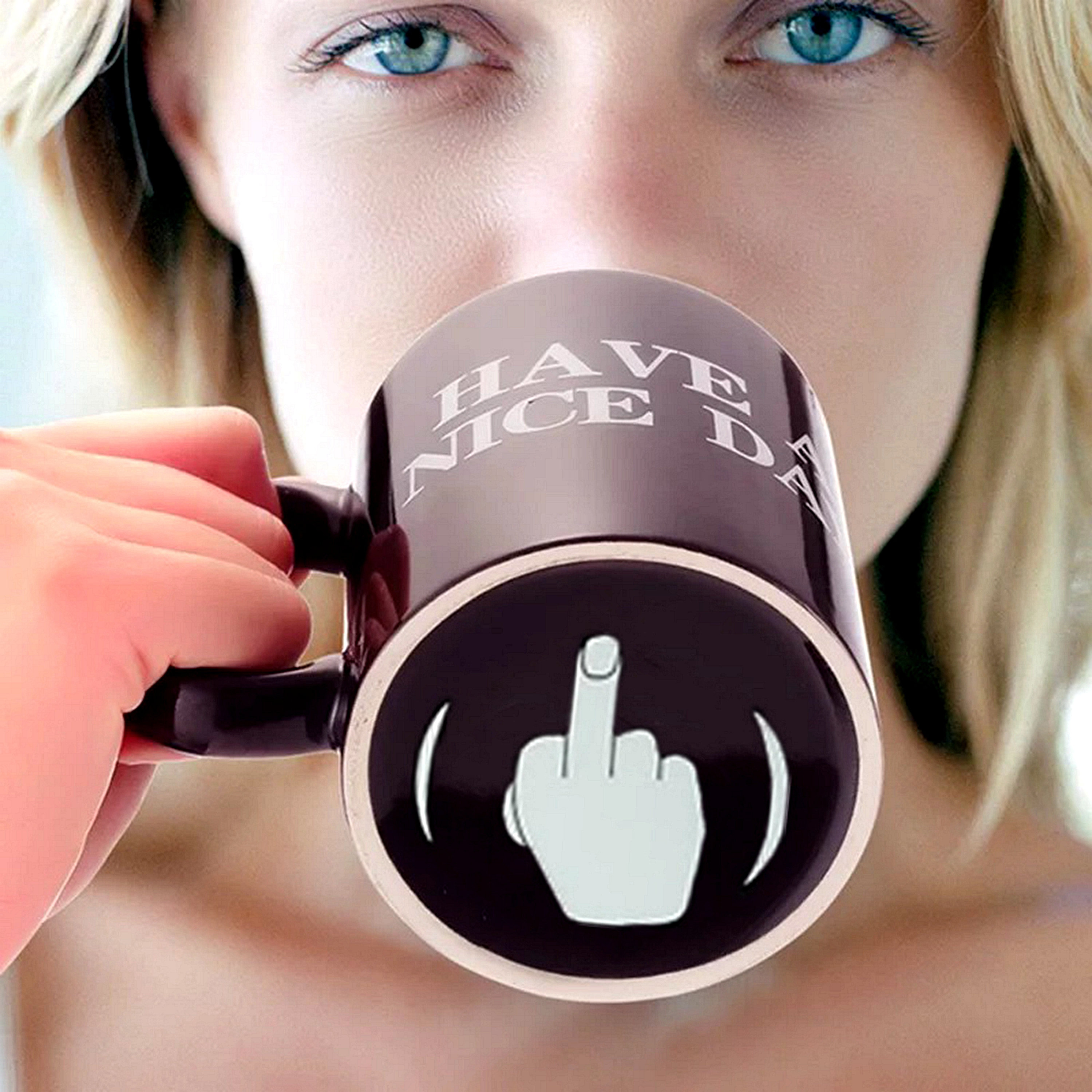 Middle finger cup