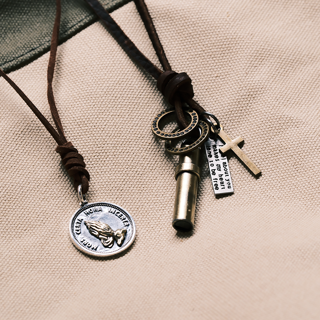 American Retro Metal Whistle Tactical Outdoor Item Leather Chain Pendant Accessory