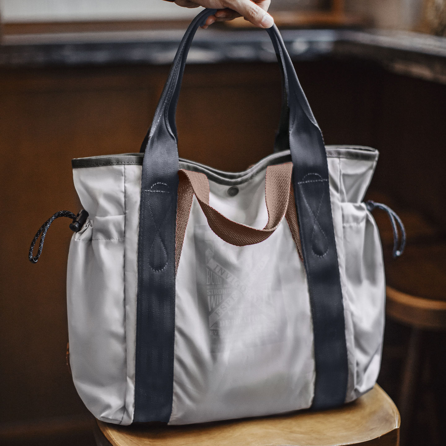 American Men'S Waterproof White Large Capacity Commuting Versatile Handbag