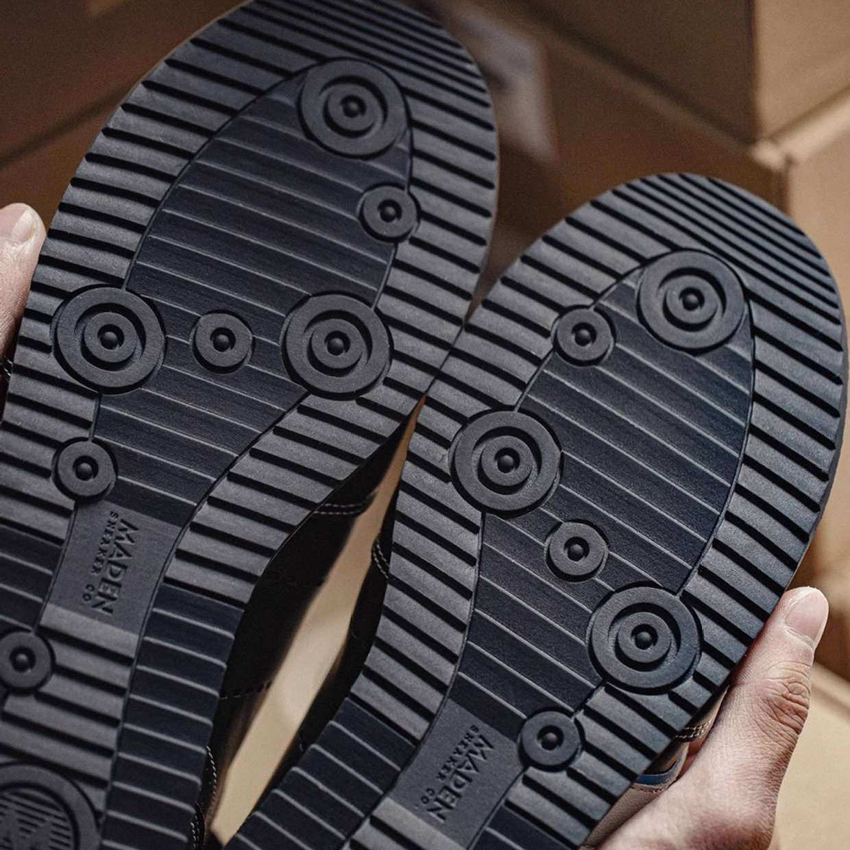 Summer retro men's new versatile soft soled sports and leisure shoes