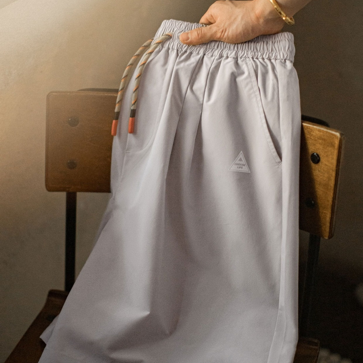 Mountain style outdoor elastic waist straight woven thin drawstring shorts