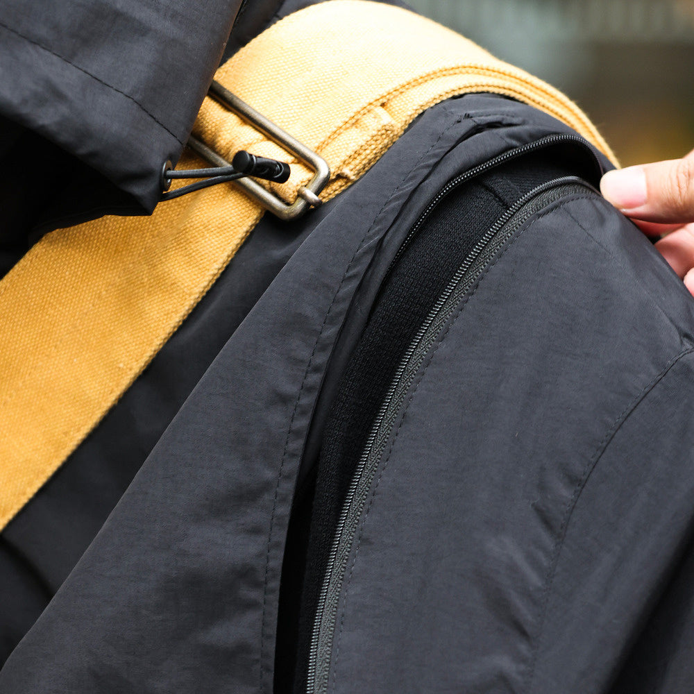 Leisure outdoor waterproof jacket, men's detachable sleeves, hooded mountaineering jacket