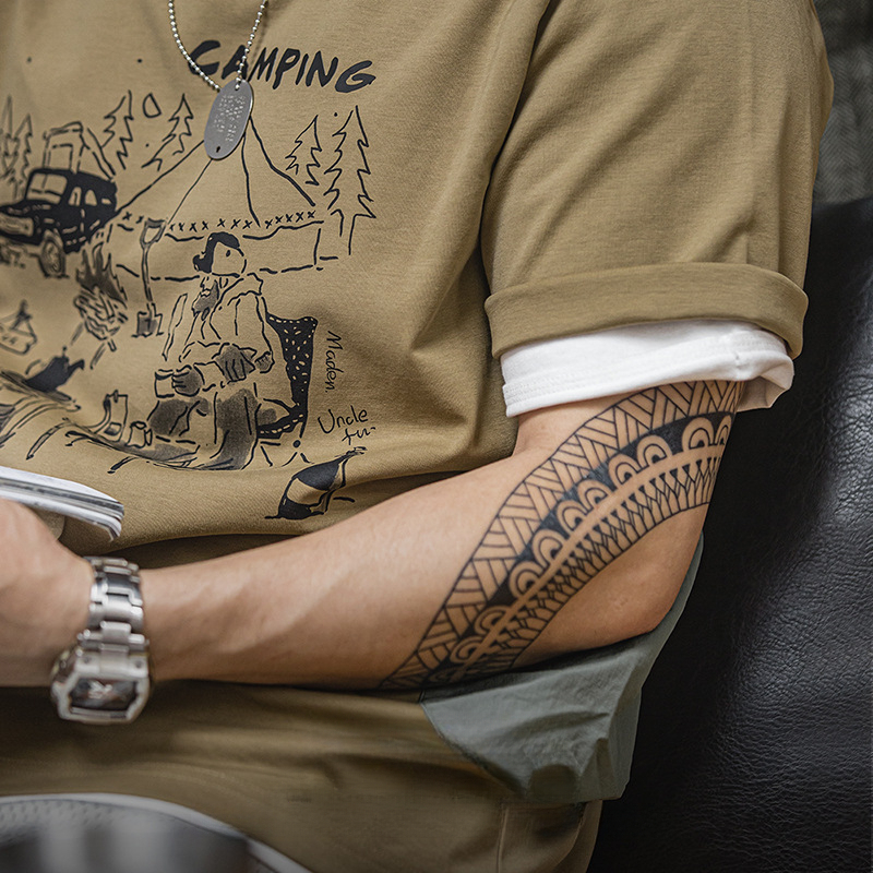 Maden Mountain outdoor fun printed short sleeved T-shirt with camping design sense, short sleeved