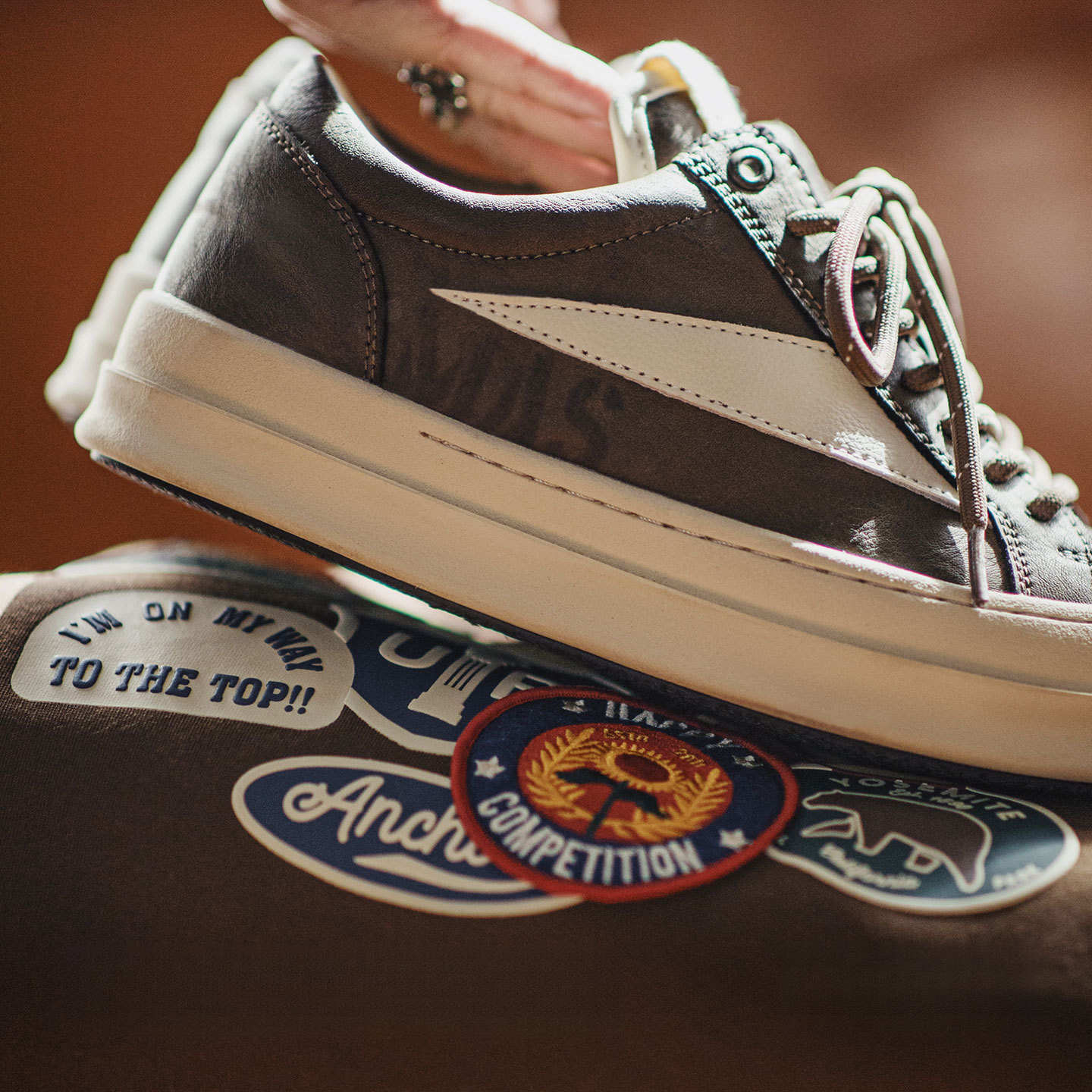 Autumn new men's retro RO thick sole height increasing brown cleanfit casual shoes