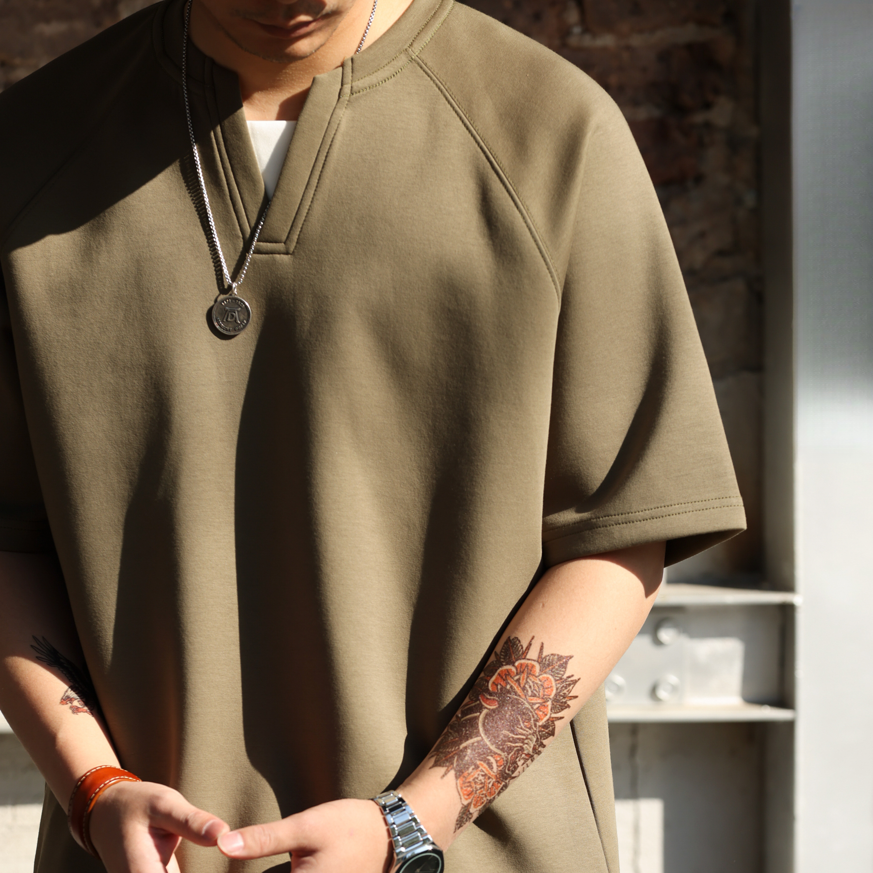 American casual design MEN'S V-neck short sleepved T-shirt